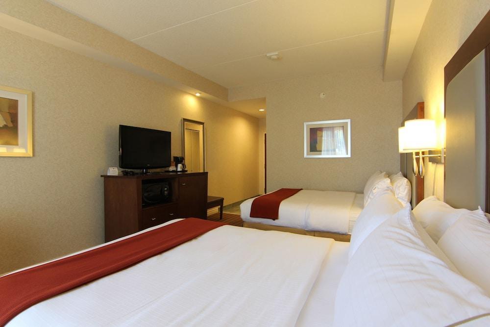 Holiday Inn Express Whitby Oshawa By Ihg Екстериор снимка