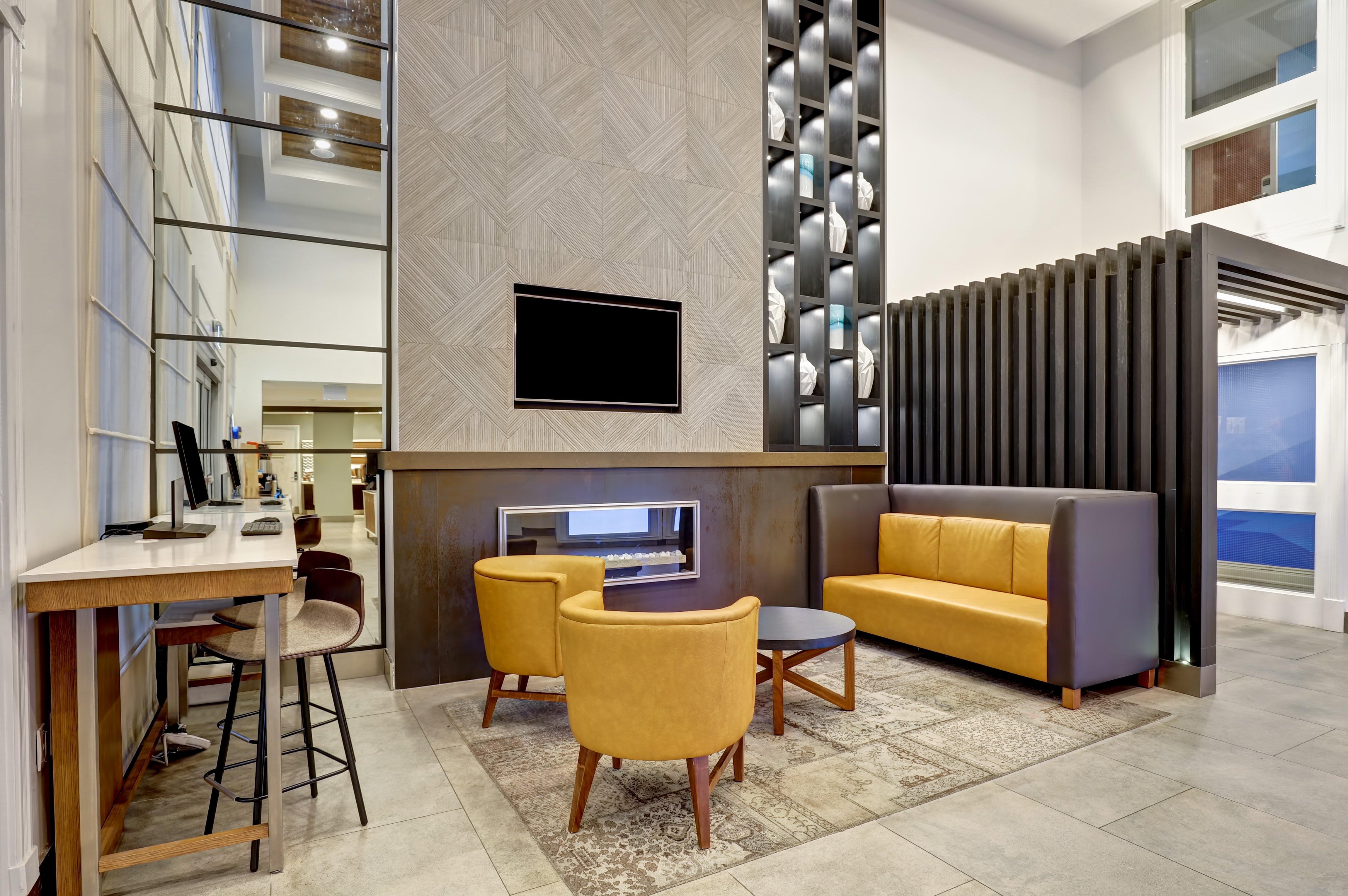 Holiday Inn Express Whitby Oshawa By Ihg Екстериор снимка