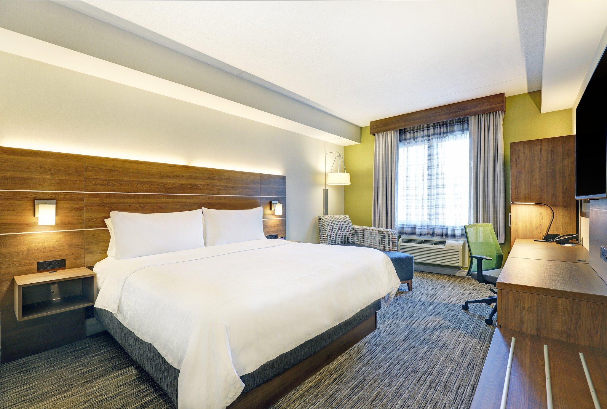 Holiday Inn Express Whitby Oshawa By Ihg Екстериор снимка