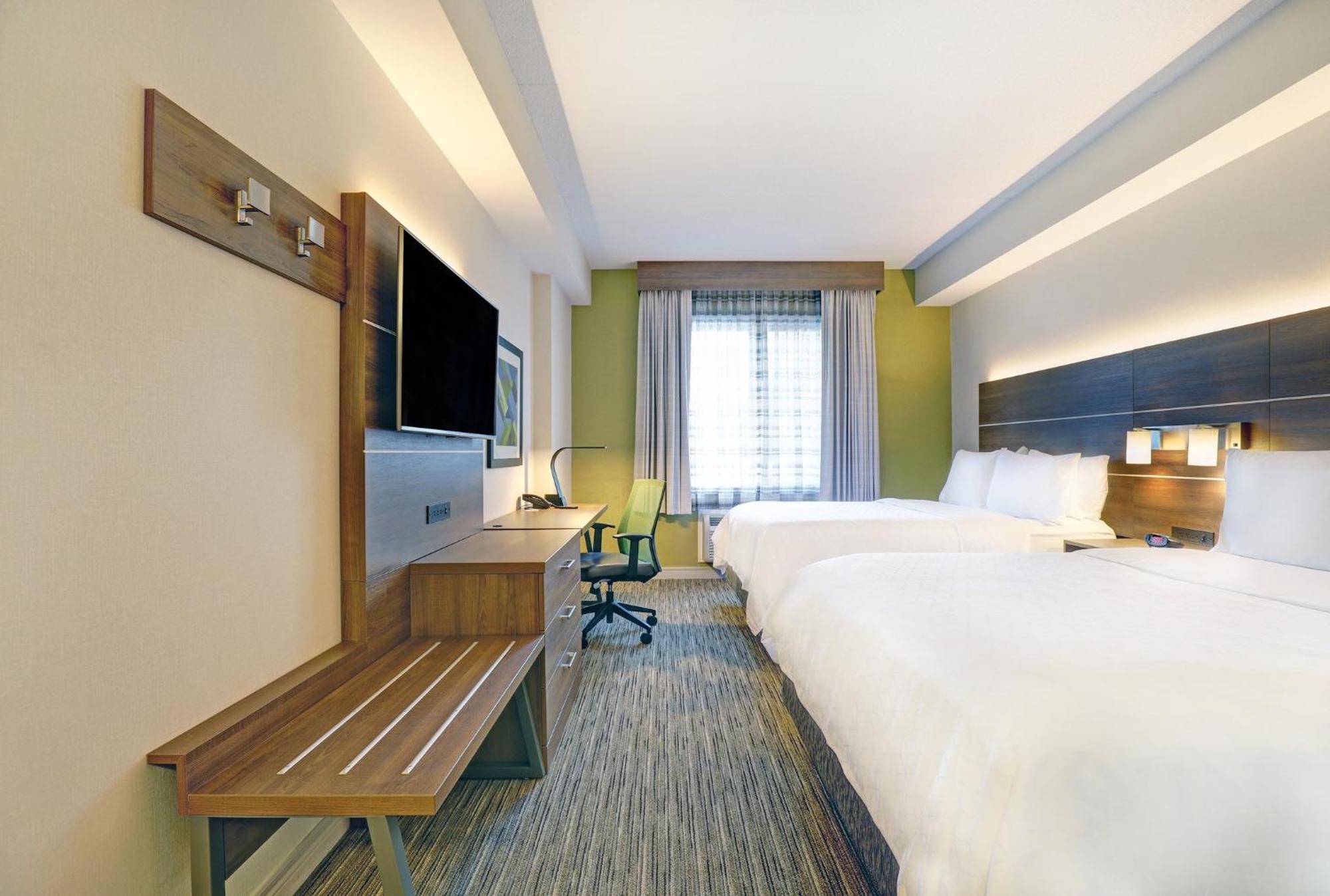 Holiday Inn Express Whitby Oshawa By Ihg Екстериор снимка