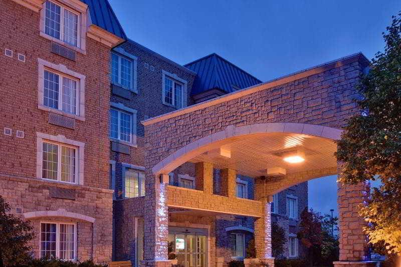 Holiday Inn Express Whitby Oshawa By Ihg Екстериор снимка
